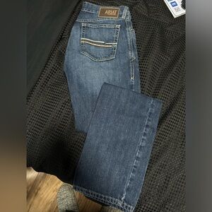 Mens Ariat Vintage Straight Leg M1 size 30x34